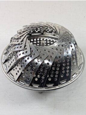 NWOT 🔺Vegetable Steamer Basket. Stainless Steel Steamer